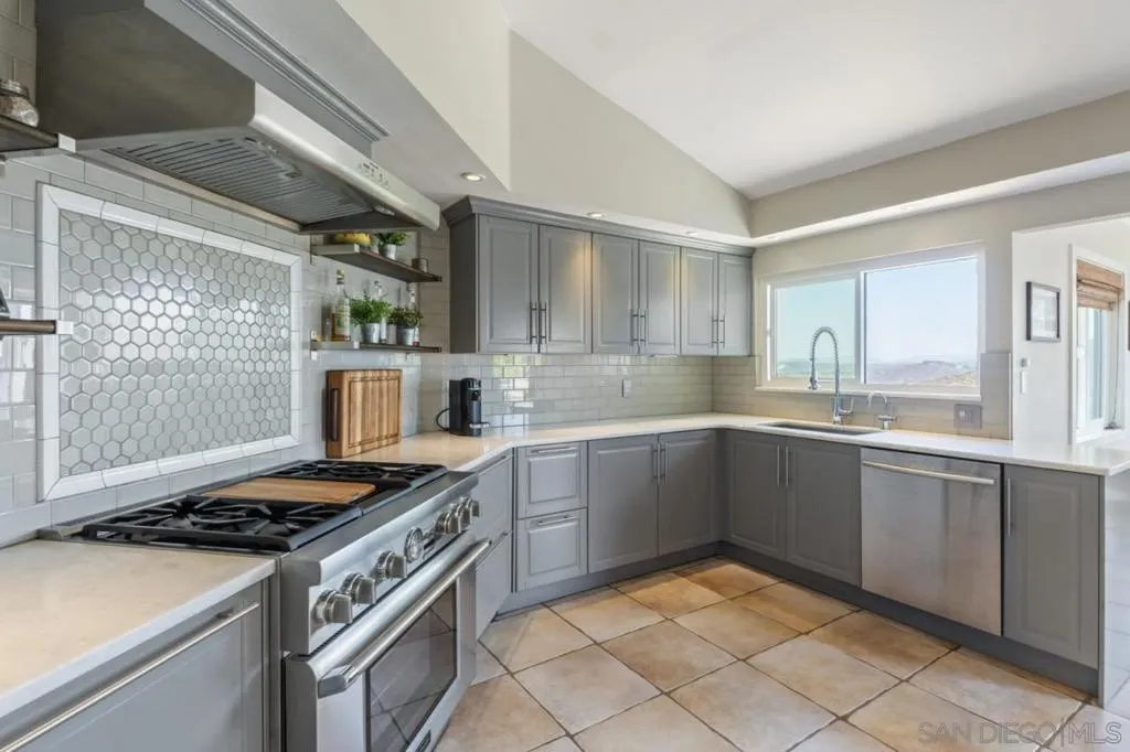 17924 Saint Andrews Dr, Poway, California 92064 home-pic-7