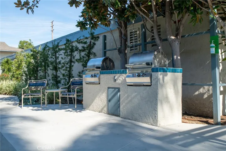 365 W Wilson Street, Costa Mesa, California 92627