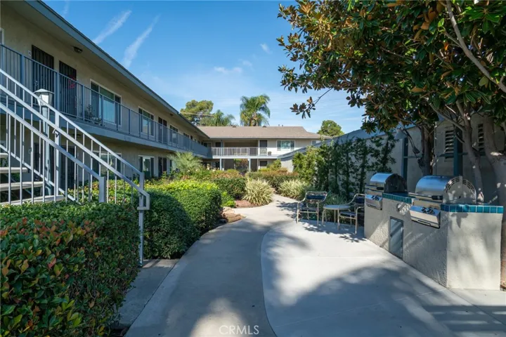 365 W Wilson Street, Costa Mesa, California 92627