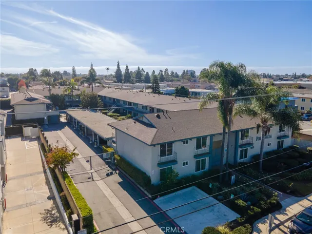 365 W Wilson Street, Costa Mesa, California 92627