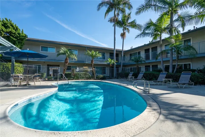 365 W Wilson Street, Costa Mesa, California 92627