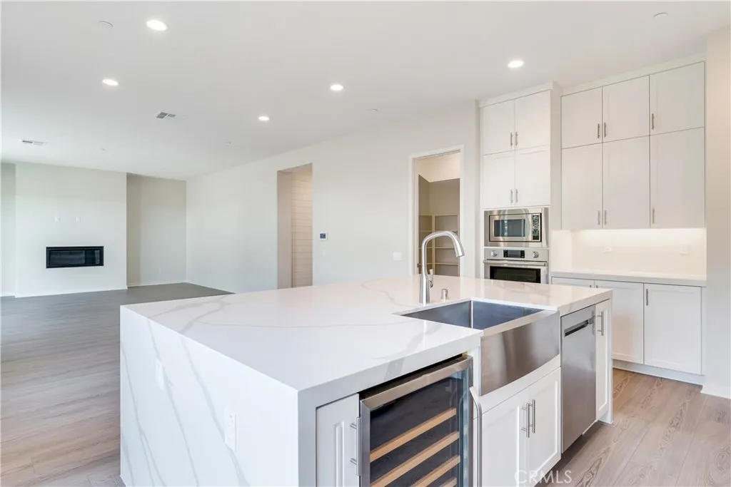 6536 Canyon Oaks Drive, Simi Valley, California 93063 home-pic-2