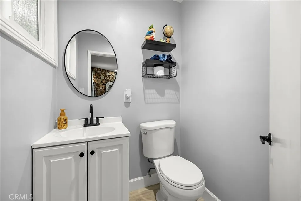 313 N Acacia  home-pic-6