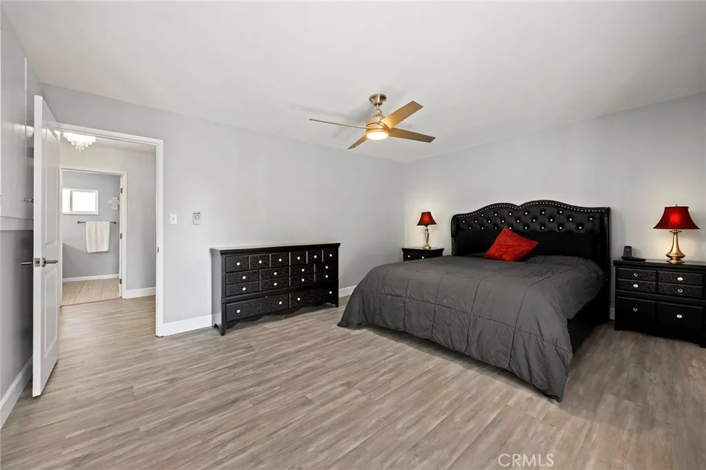 313 N Acacia  home-pic-14