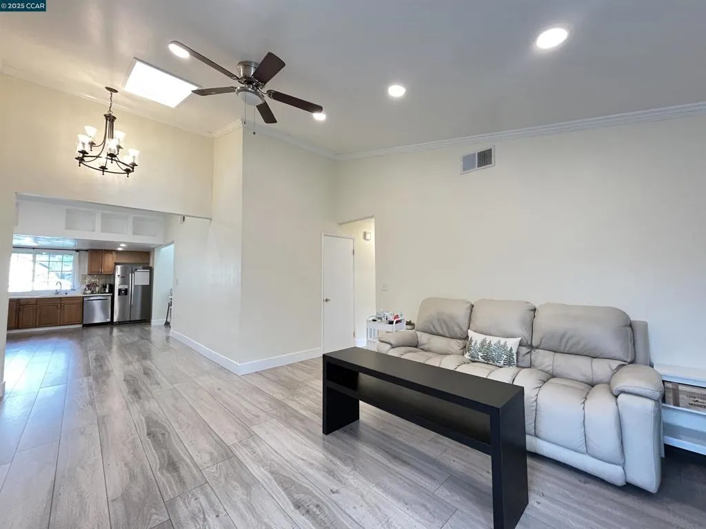 120 Bonita Ct, Rodeo, California 94572 home-pic-5