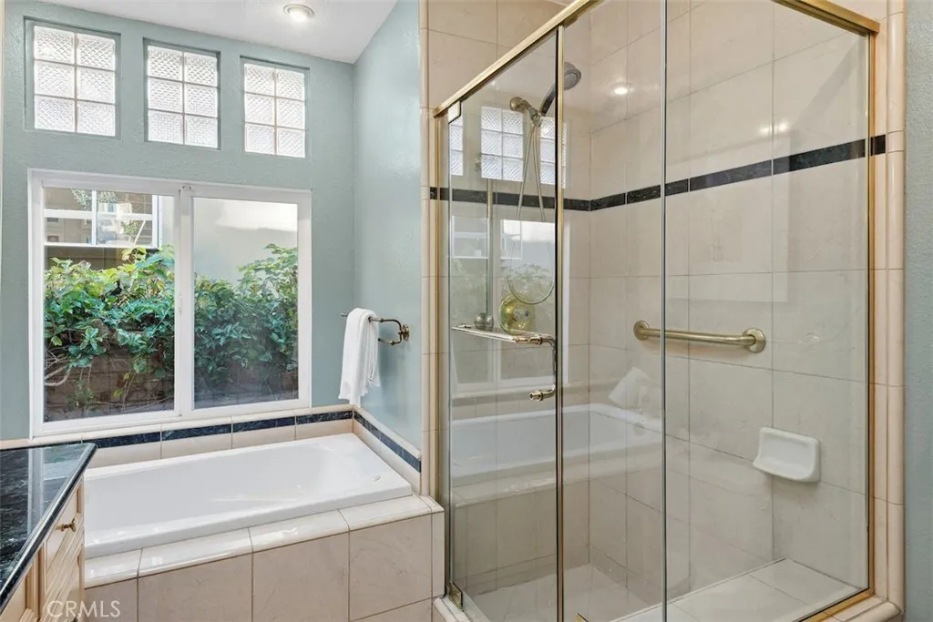 266 Park Avenue, Long Beach, California 90803 home-pic-23