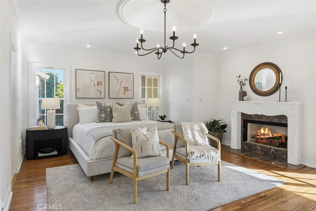 266 Park Avenue, Long Beach, California 90803 home-pic-16