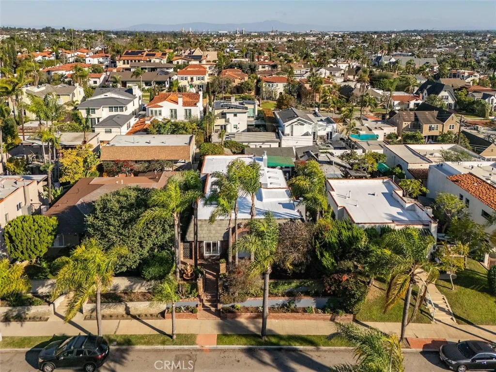 266 Park Avenue, Long Beach, California 90803 home-pic-38
