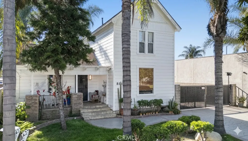 8110 3rd, Downey, California 90241 home-pic-1
