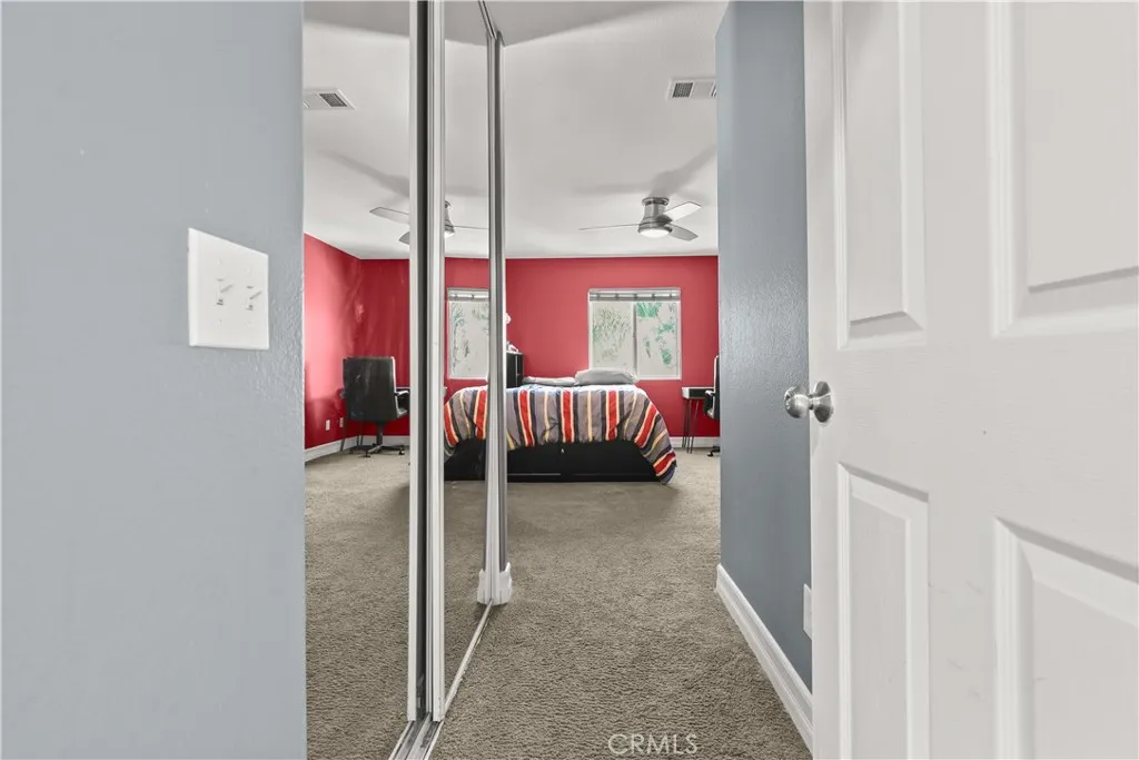 29724 Castlebury, Castaic, California 91384 home-pic-31