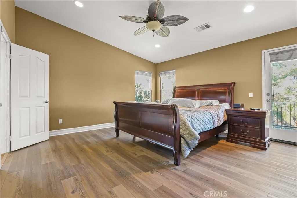 29724 Castlebury, Castaic, California 91384 home-pic-21
