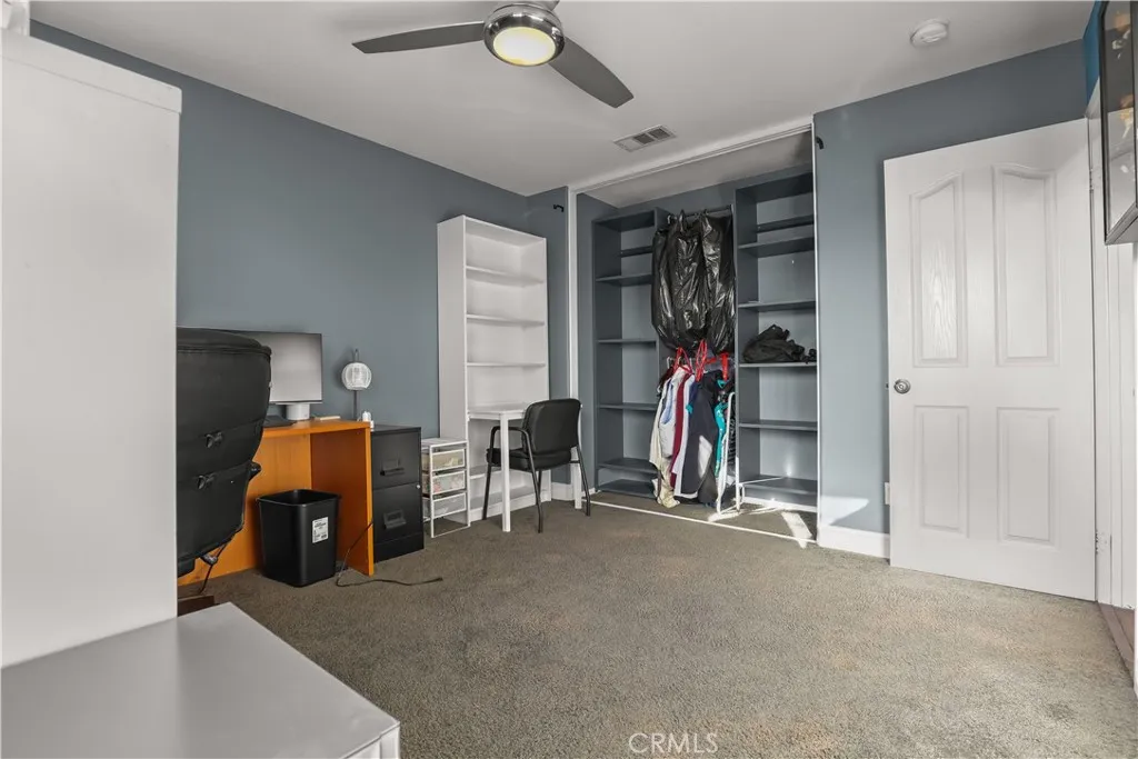 29724 Castlebury, Castaic, California 91384 home-pic-42