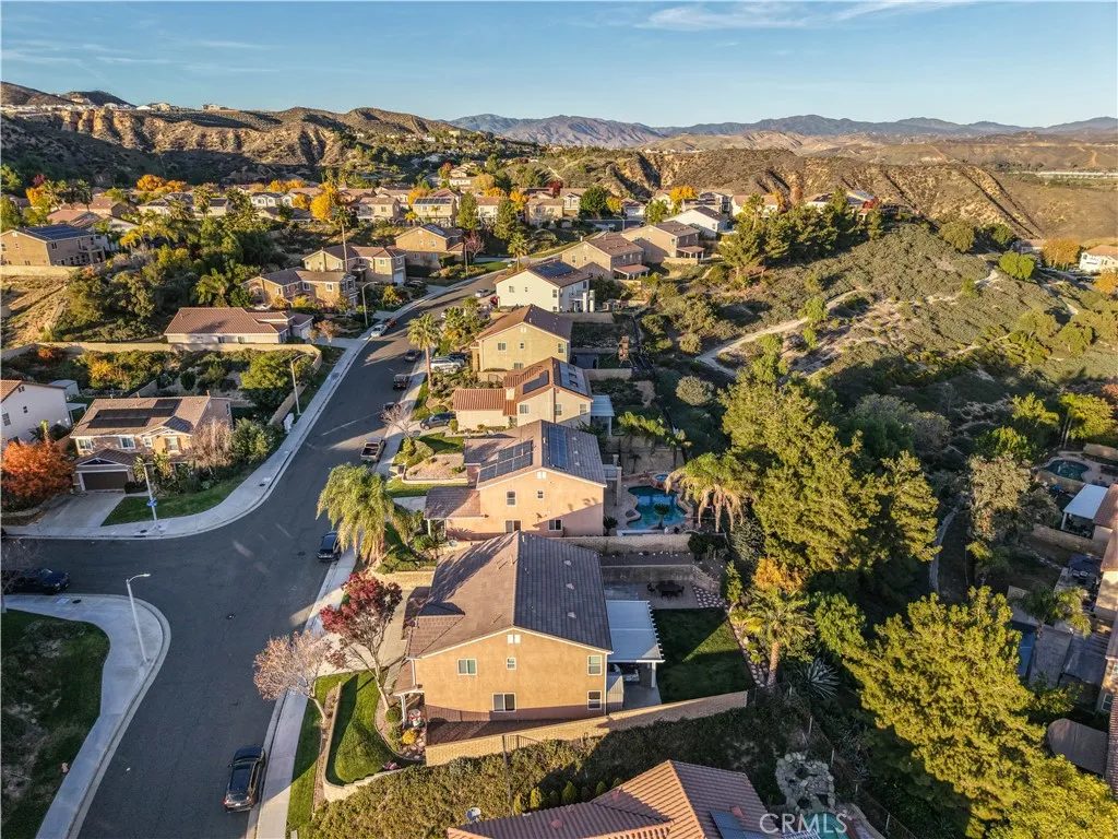 29724 Castlebury, Castaic, California 91384 home-pic-68