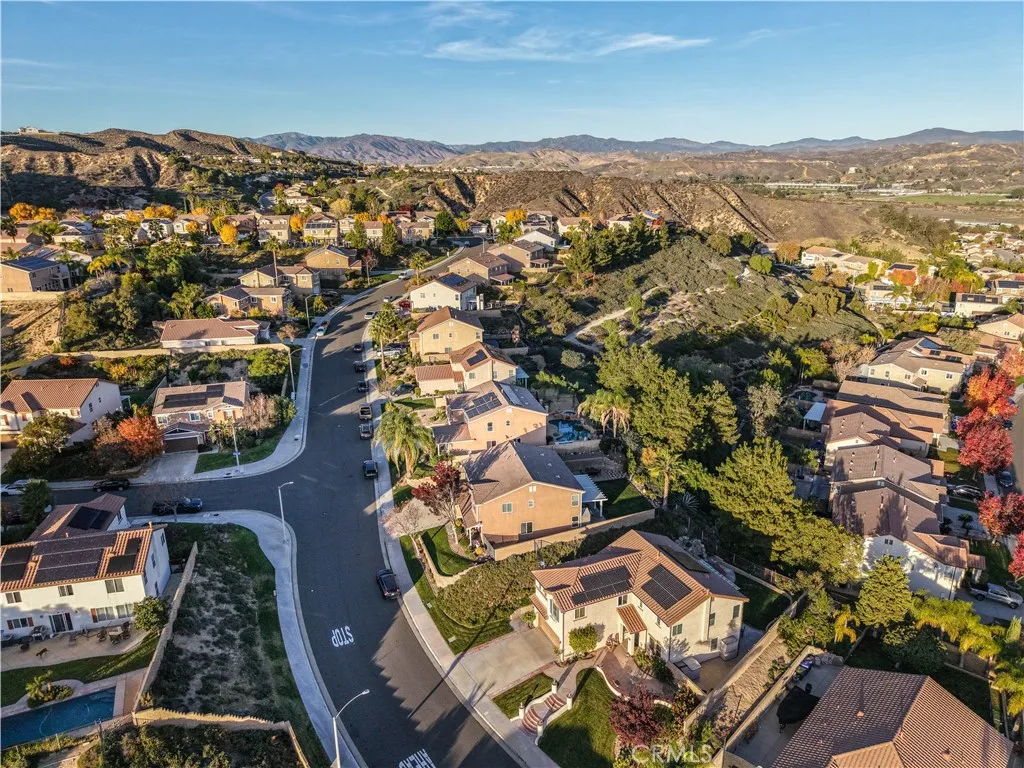 29724 Castlebury, Castaic, California 91384 home-pic-67