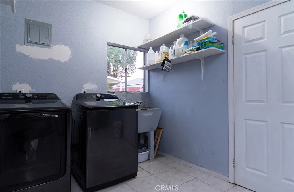 3980 Platt, Lynwood, California 90262 home-pic-22