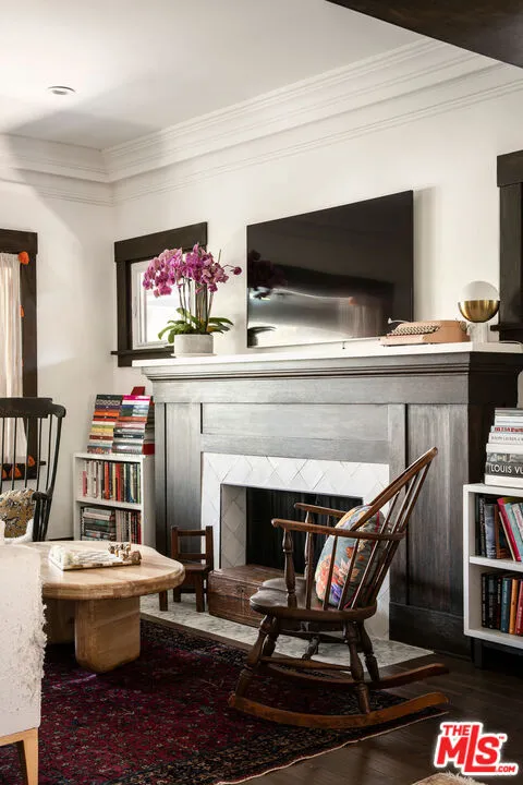 379 N Wilton Place, Los Angeles, California 90004 home-pic-5