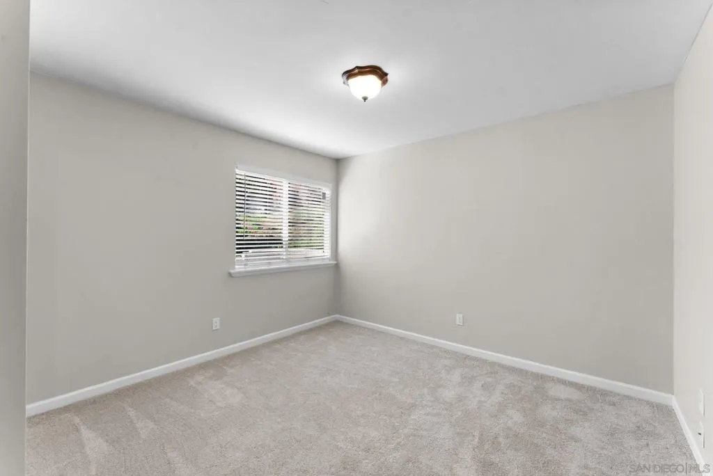 1509 Rimrock Dr, Escondido, California 92027 home-pic-26