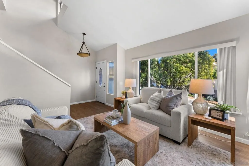 1509 Rimrock Dr, Escondido, California 92027 home-pic-3