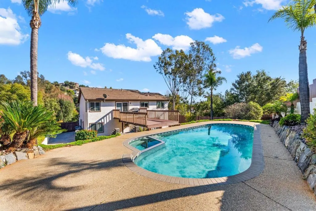 1509 Rimrock Dr, Escondido, California 92027 home-pic-39