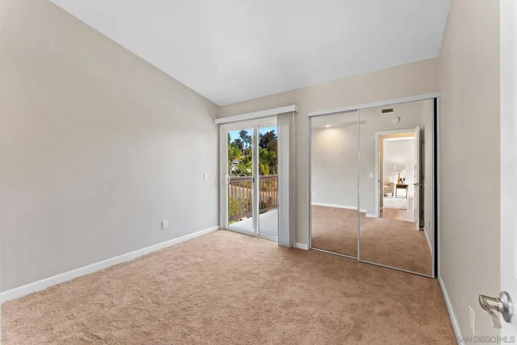 1509 Rimrock Dr, Escondido, California 92027 home-pic-17