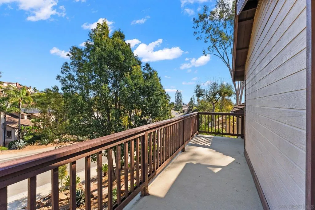 1509 Rimrock Dr, Escondido, California 92027 home-pic-21