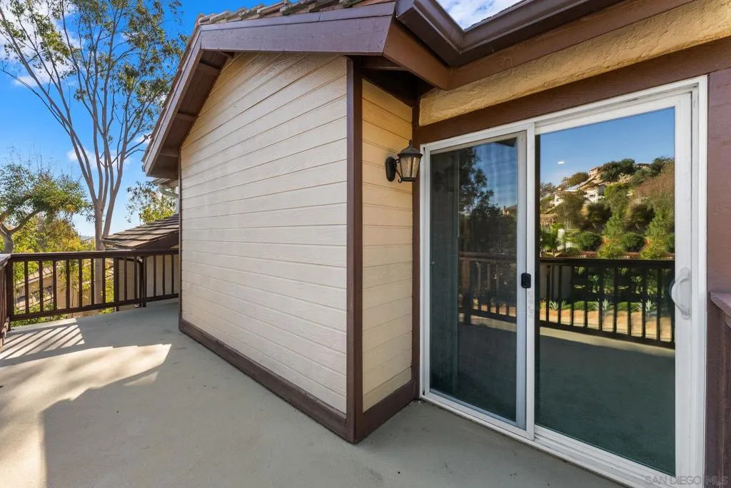 1509 Rimrock Dr, Escondido, California 92027 home-pic-20