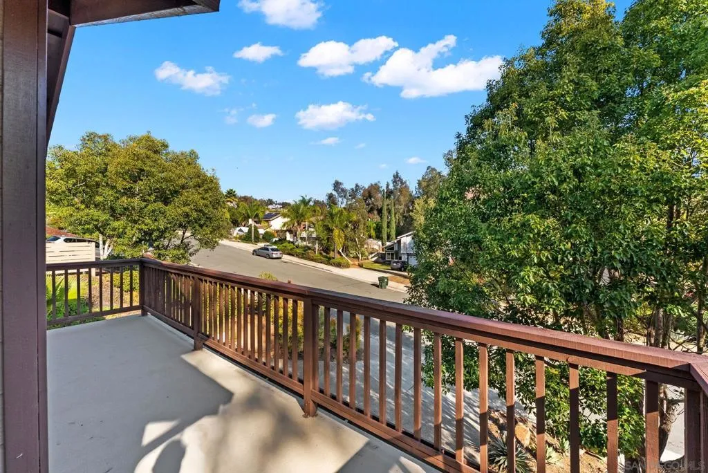1509 Rimrock Dr, Escondido, California 92027 home-pic-23