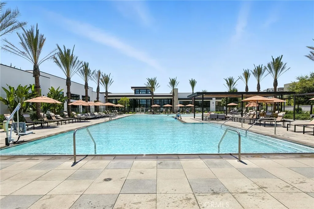 25 Remy Lane, Montebello, California 90640 home-pic-33
