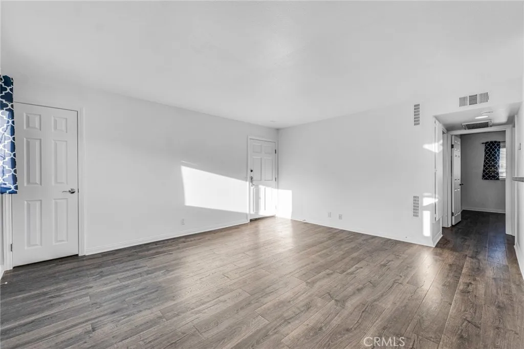 5224 Denny Avenue 209, North Hollywood, California 91601 home-pic-8