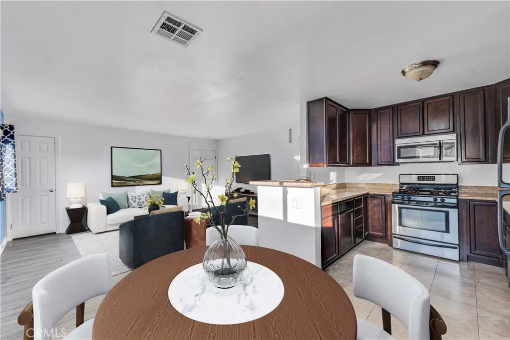 5224 Denny Avenue 209, North Hollywood, California 91601 home-pic-11