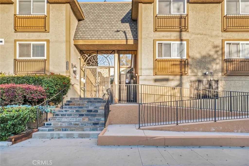 5224 Denny Avenue 209, North Hollywood, California 91601 home-pic-25