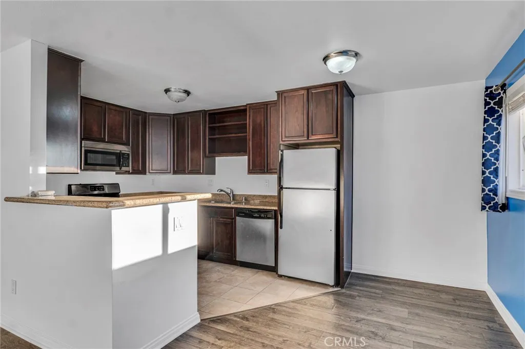 5224 Denny Avenue 209, North Hollywood, California 91601 home-pic-12