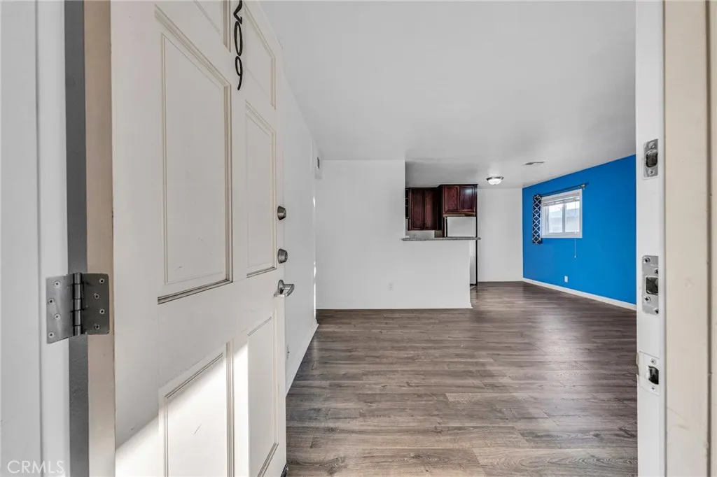 5224 Denny Avenue 209, North Hollywood, California 91601 home-pic-5