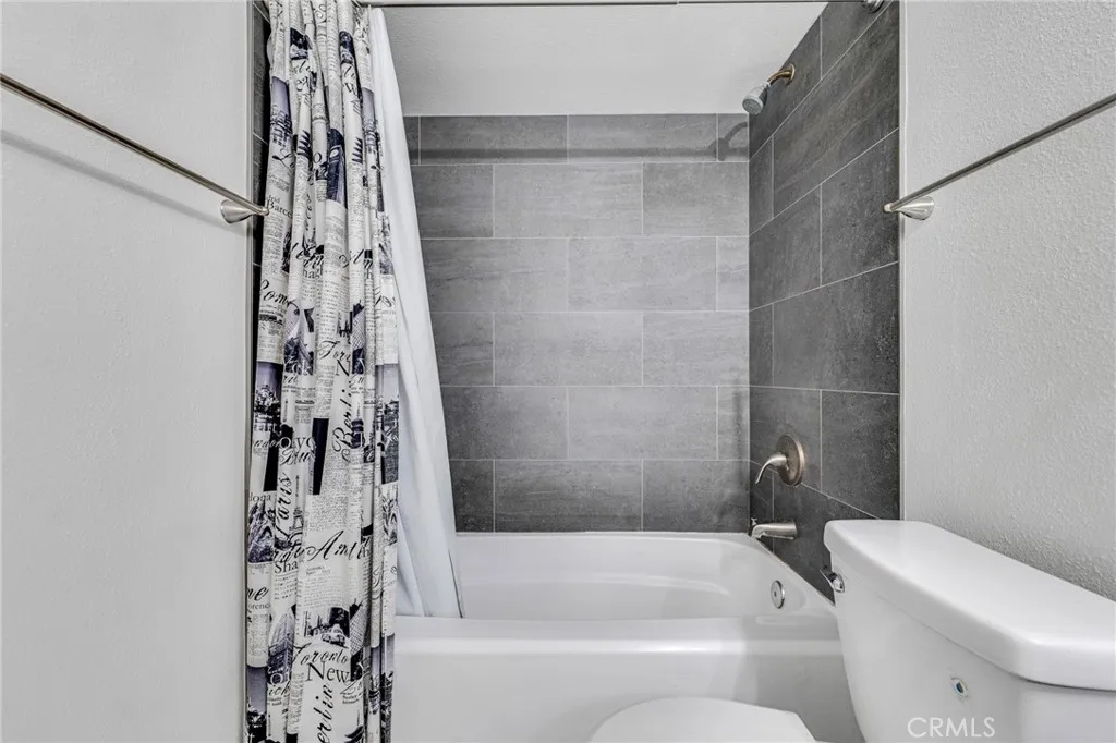 5224 Denny Avenue 209, North Hollywood, California 91601 home-pic-21