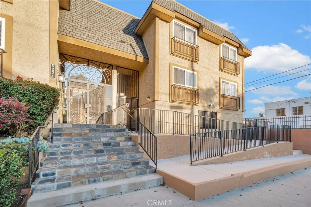 5224 Denny Avenue 209, North Hollywood, California 91601 home-pic-26