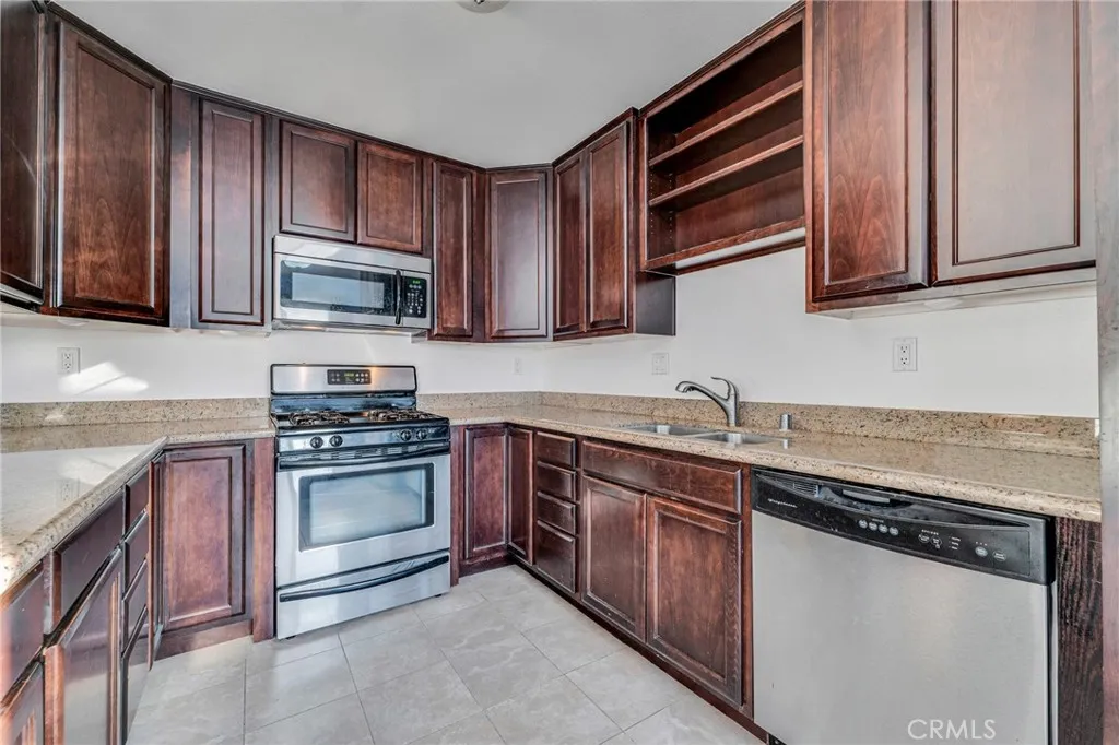 5224 Denny Avenue 209, North Hollywood, California 91601 home-pic-14