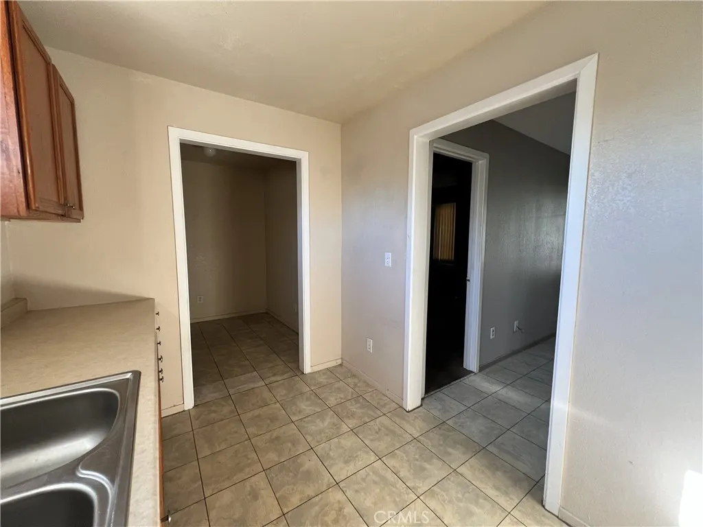 828 N Angeleno, Azusa, California 91702 home-pic-24