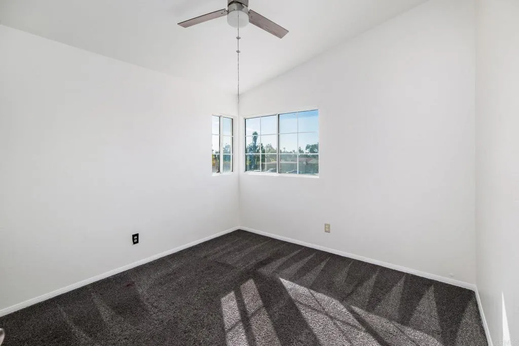 1149 Cochise Court, Vista, California 92084 home-pic-15