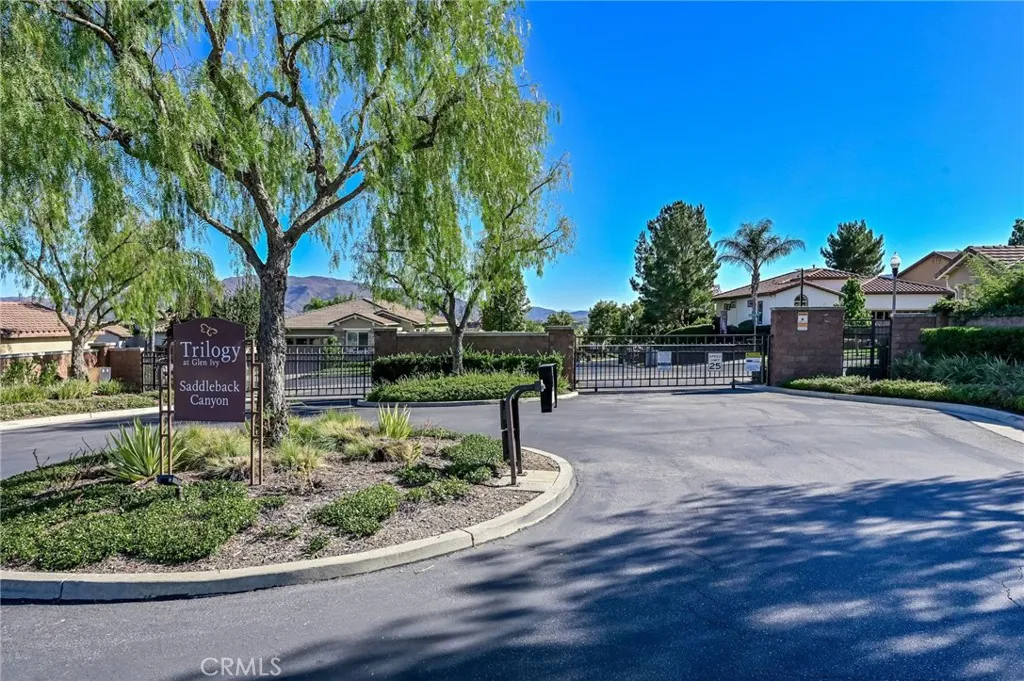 9141 Filaree Court, Corona, California 92883 home-pic-36