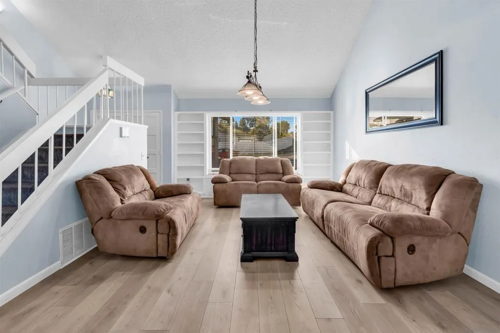 341 Paraiso Ave, Spring Valley, California 91977 home-pic-5