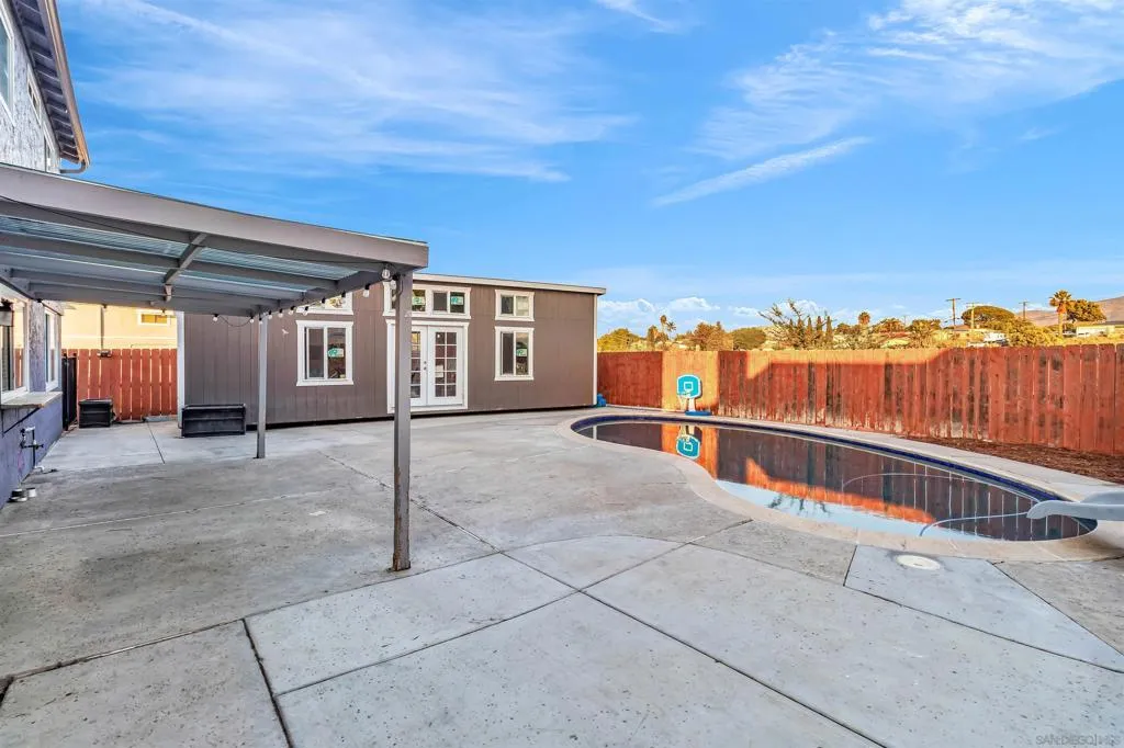 341 Paraiso Ave, Spring Valley, California 91977 home-pic-33