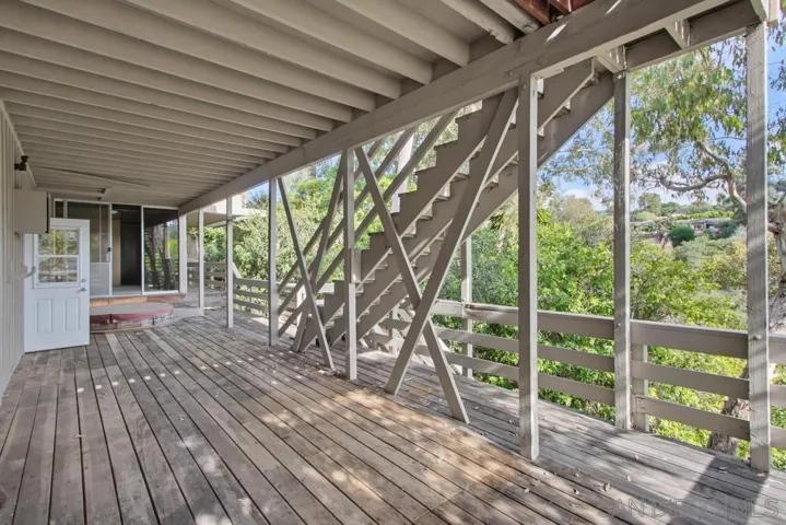 6121 La Pintura, La Jolla, California 92037