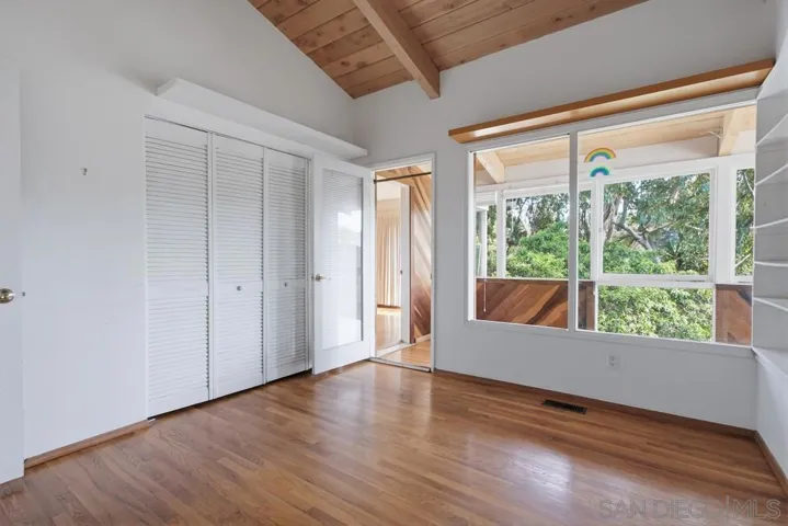 6121 La Pintura, La Jolla, California 92037