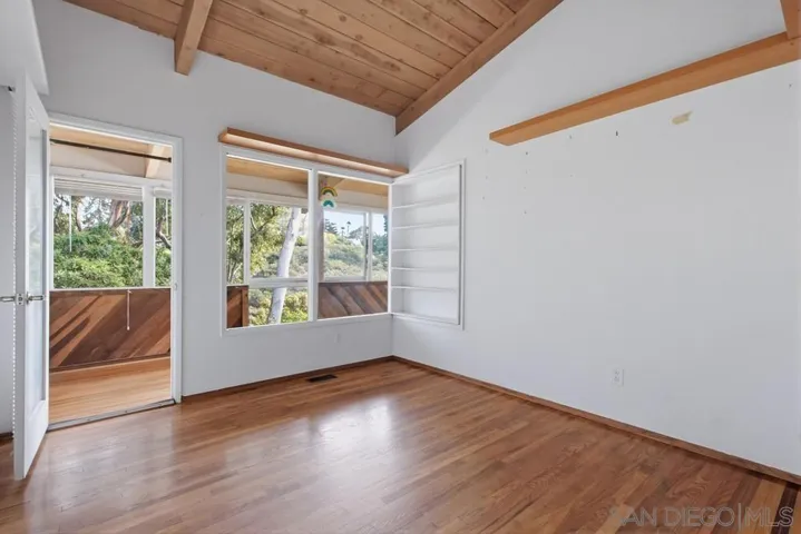 6121 La Pintura, La Jolla, California 92037