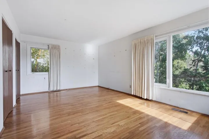 6121 La Pintura, La Jolla, California 92037