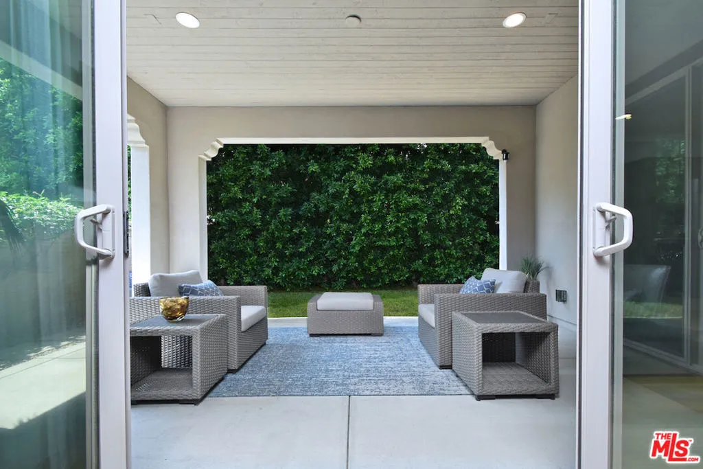 14608 Mccormick Street, Sherman Oaks, California 91411 home-pic-22