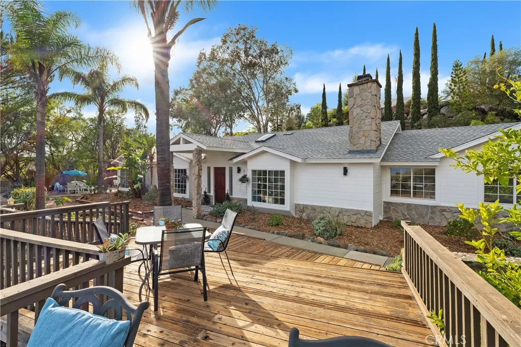 10526 Rainbrook Drive, Fallbrook, California 92028 home-pic-39