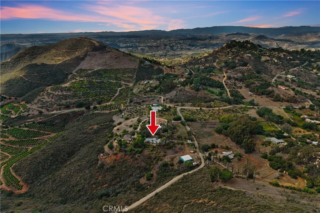 10526 Rainbrook Drive, Fallbrook, California 92028 home-pic-1