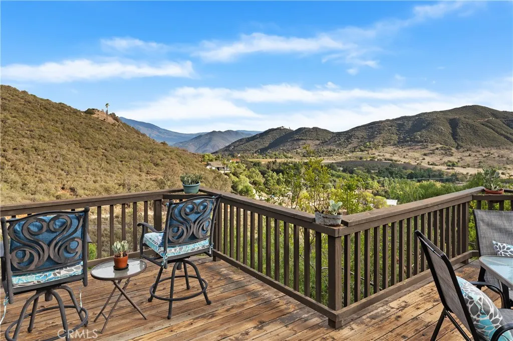10526 Rainbrook Drive, Fallbrook, California 92028 home-pic-36