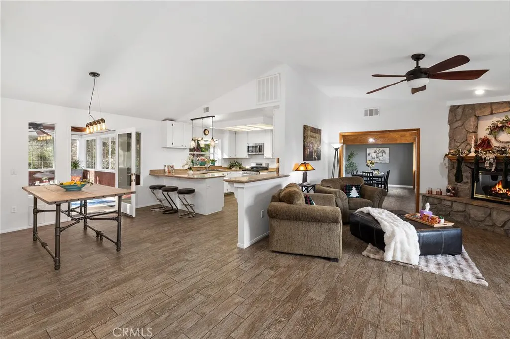10526 Rainbrook Drive, Fallbrook, California 92028 home-pic-15